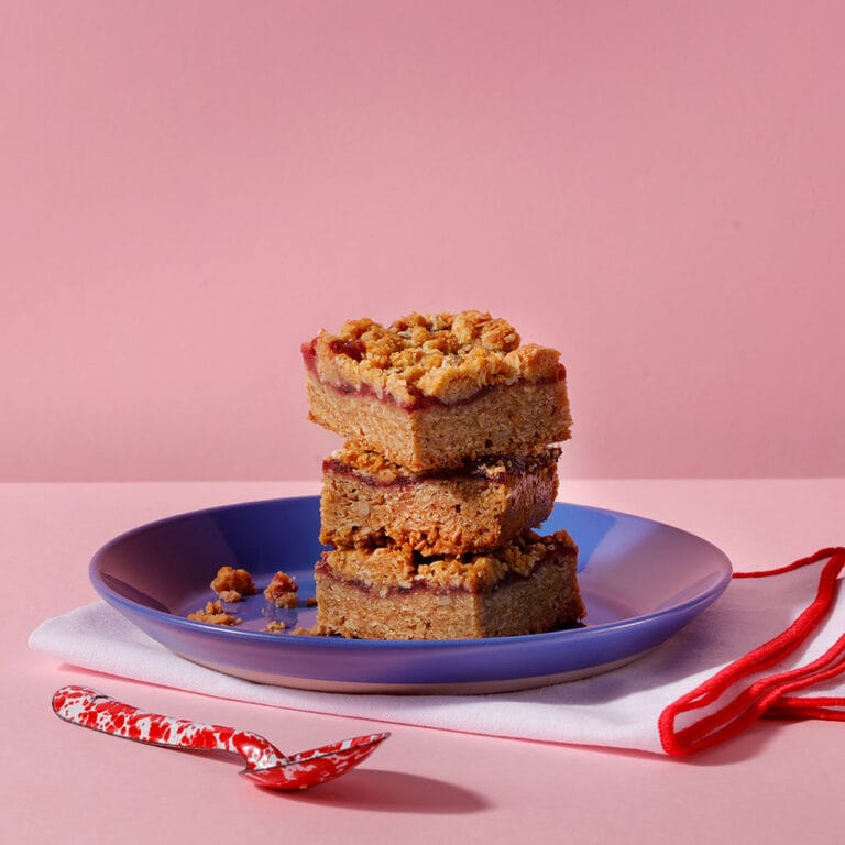 Cakes made to Stand out on the counter